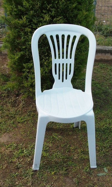 καρέκλα πλαστική λευκή